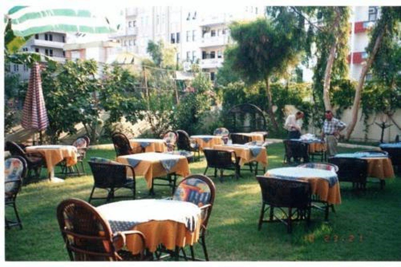 Holiday World Hotel Alanya Exteriör bild